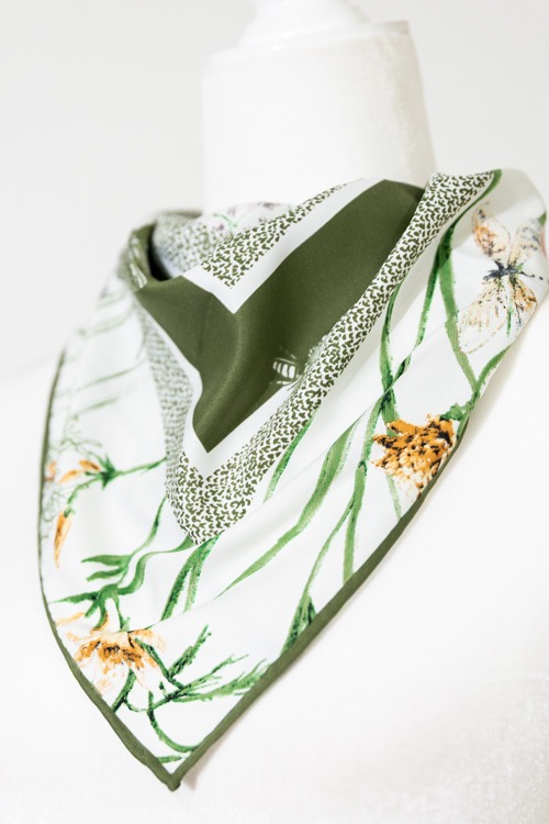 Garden Party Scarf, Green - 4K7A4458.jpg