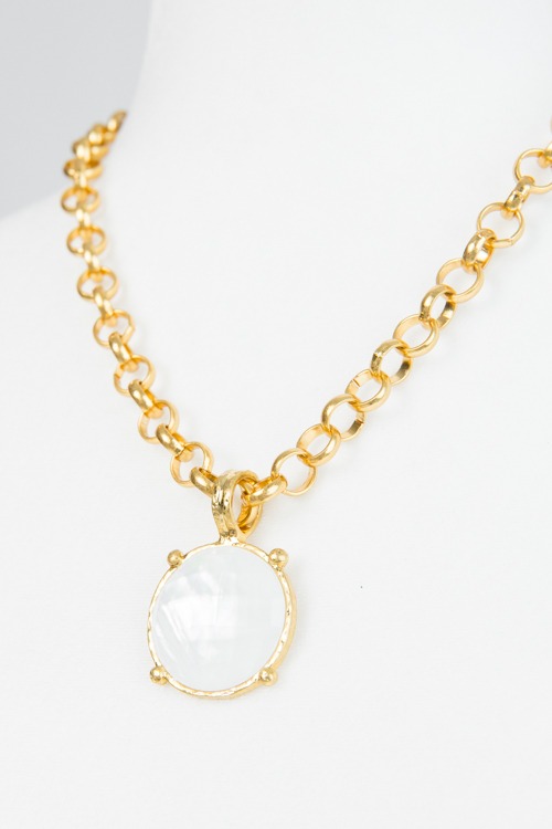 Antique Pendant Necklace, Cream - 4K7A4477.jpg