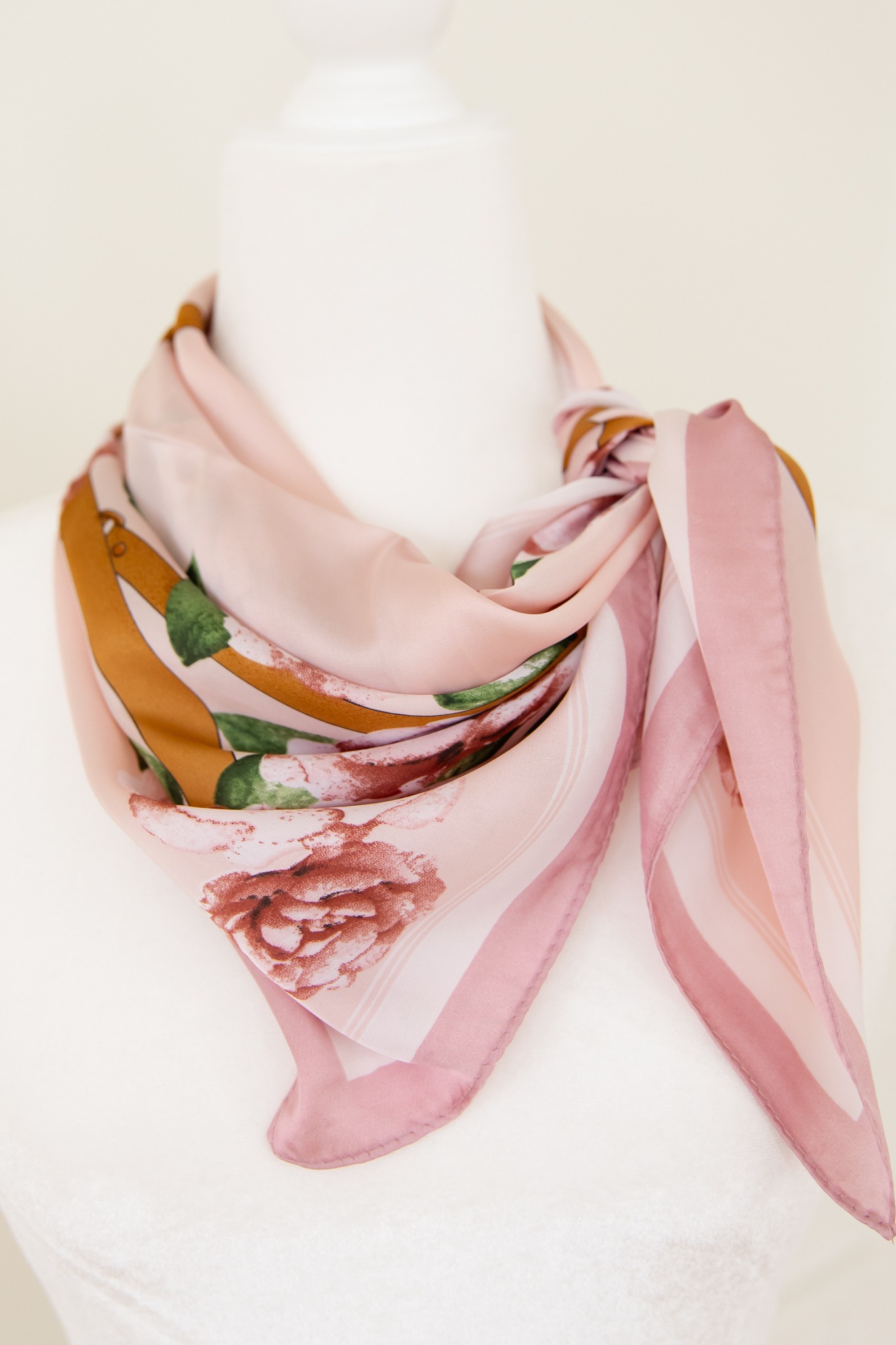 Flora Silky Scarf, Pink - 4K7A4584.jpg