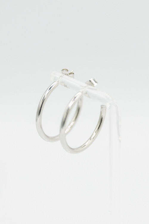 Simple Silver Hoops - 4K7A4622.jpg