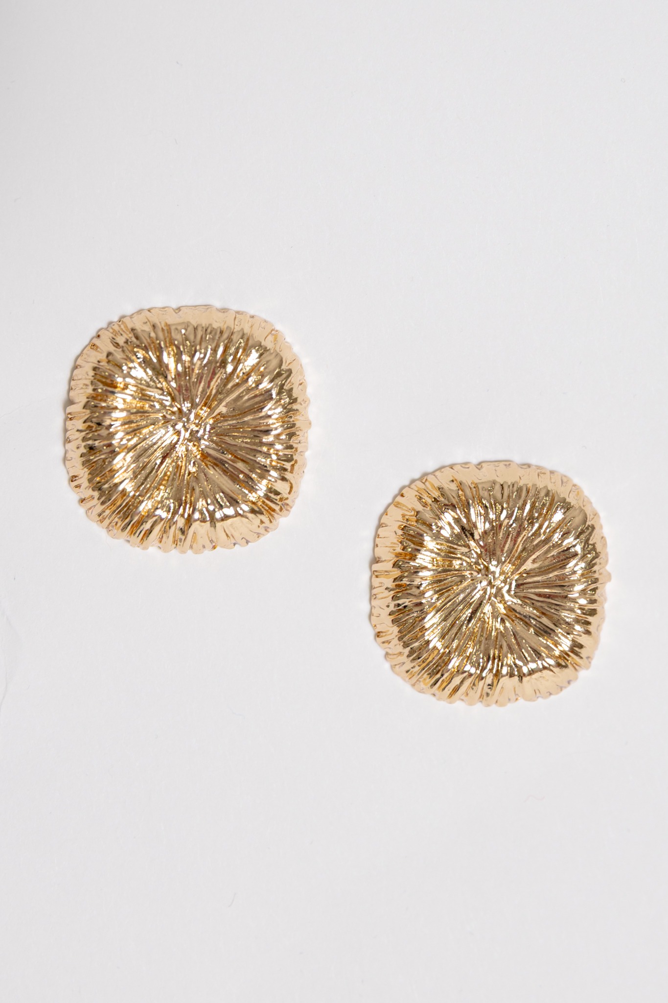 Taylor Textured Stud, Gold - 4K7A5214.jpg
