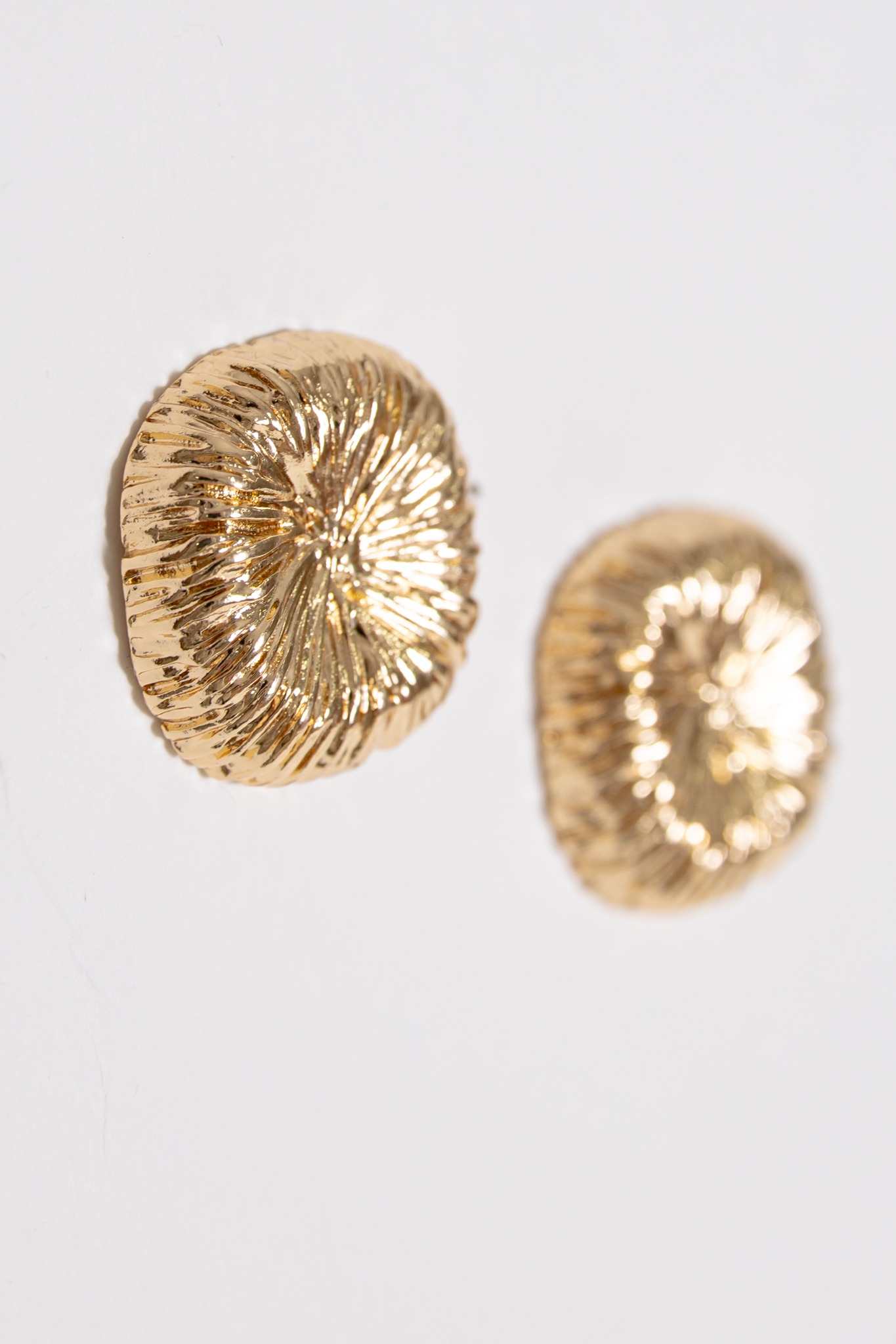 Taylor Textured Stud, Gold - 4K7A5215.jpg