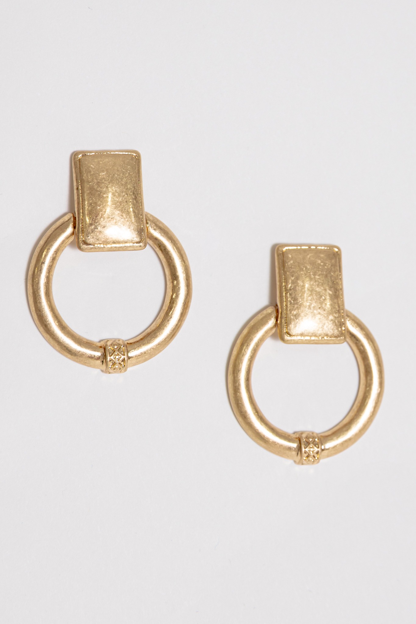 Rectangle & Circle Linked Earring - 4K7A5226.jpg