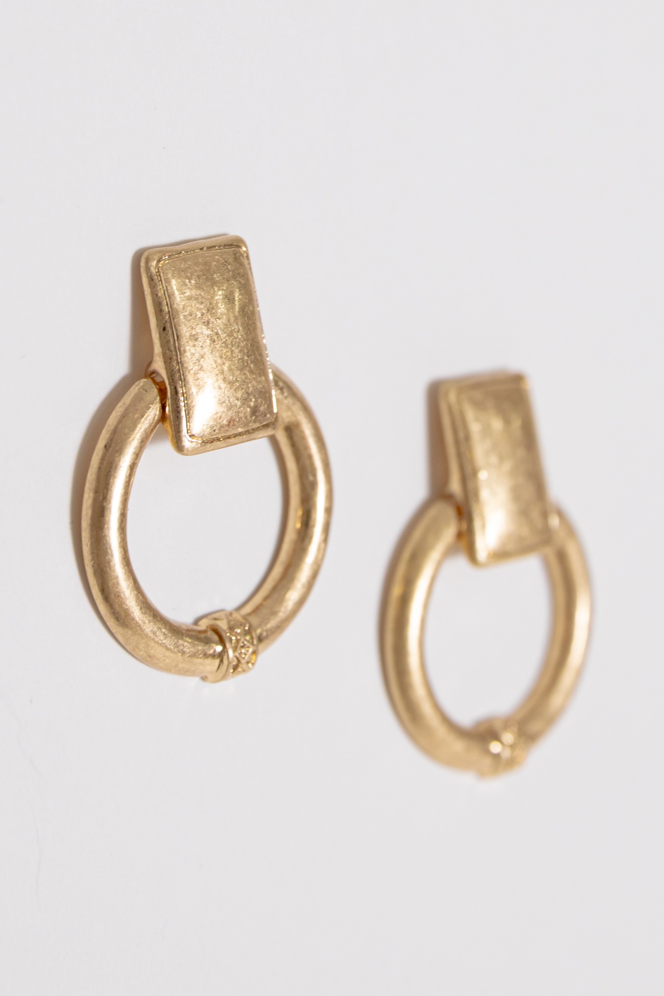 Rectangle & Circle Linked Earring - 4K7A5228.jpg