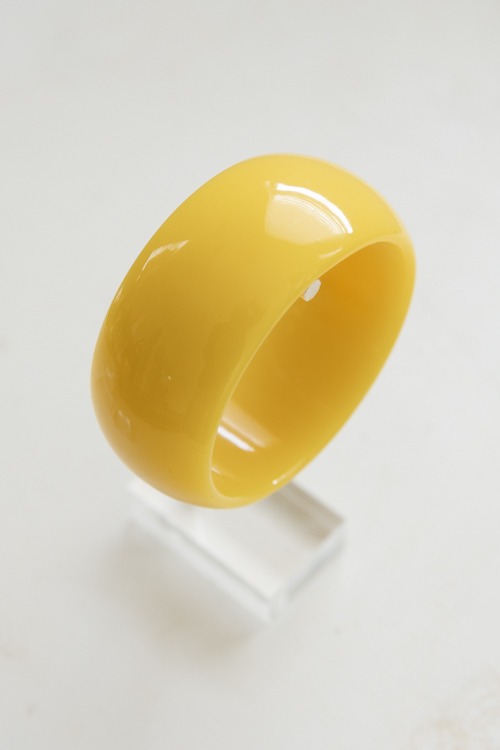 Tina Bangle, Yellow