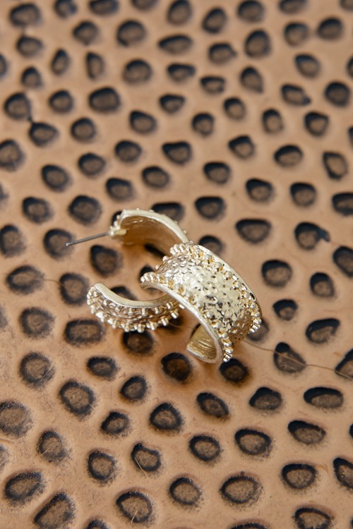 Wide Hammered Hoops, Gold