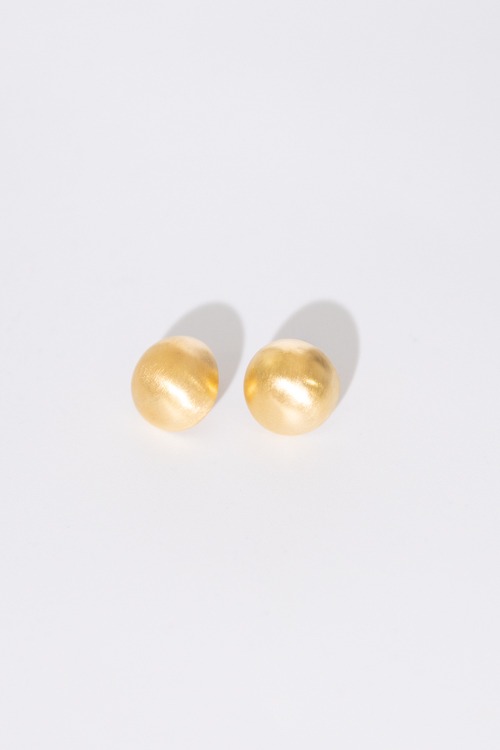 Amy Dome Earring, Gold - 4K7A6104.jpg