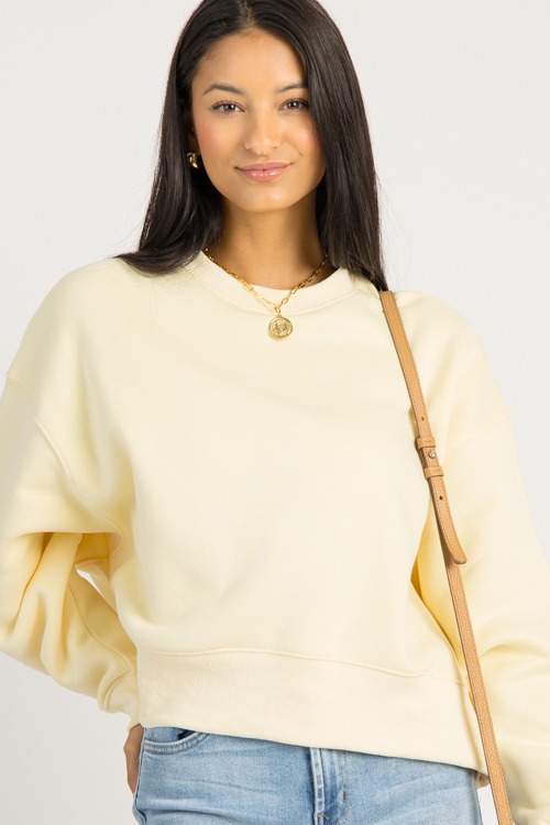 The Perfect Sweatshirt, Butter - 4K7A6205.jpg