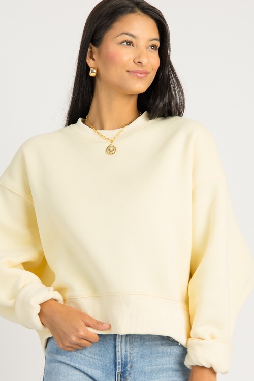 The Perfect Sweatshirt, Butter - 4K7A6230.jpg