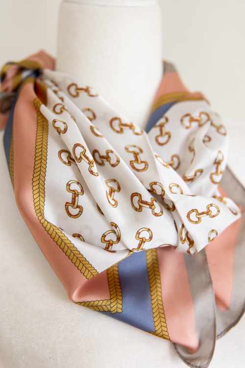 Horsebit Printed Scarf, Peach - 4K7A6263.jpg