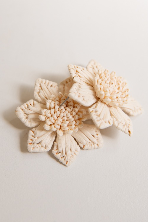 Raffia Flower Earring, Ivory - 4K7A6867.jpg
