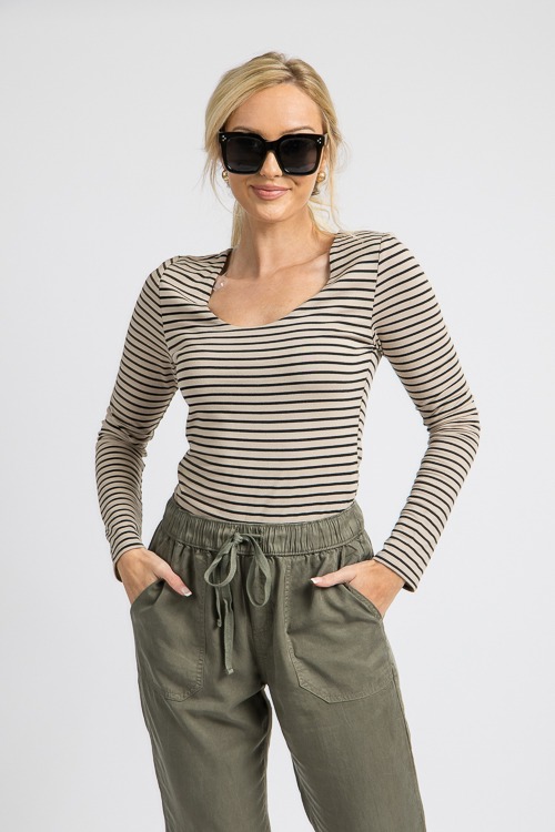 Scoop Neck Stripe Top, Khaki - 4K7A7263.jpg