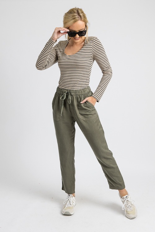 Scoop Neck Stripe Top, Khaki - 4K7A7267.jpg