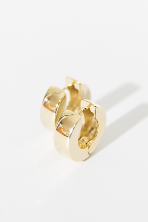 Bold Metal Huggie Hoops, Gold - 4K7A7427.jpg