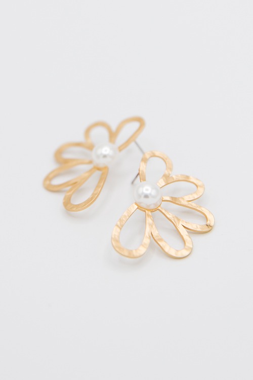 Flower & Pearl Earrings - 4K7A7943.jpg