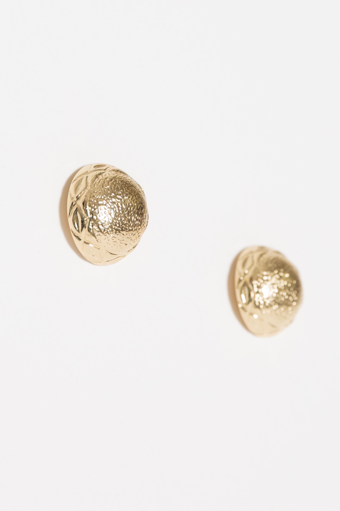 Hammered Dome Ear, Gold - 4K7A8098.jpg