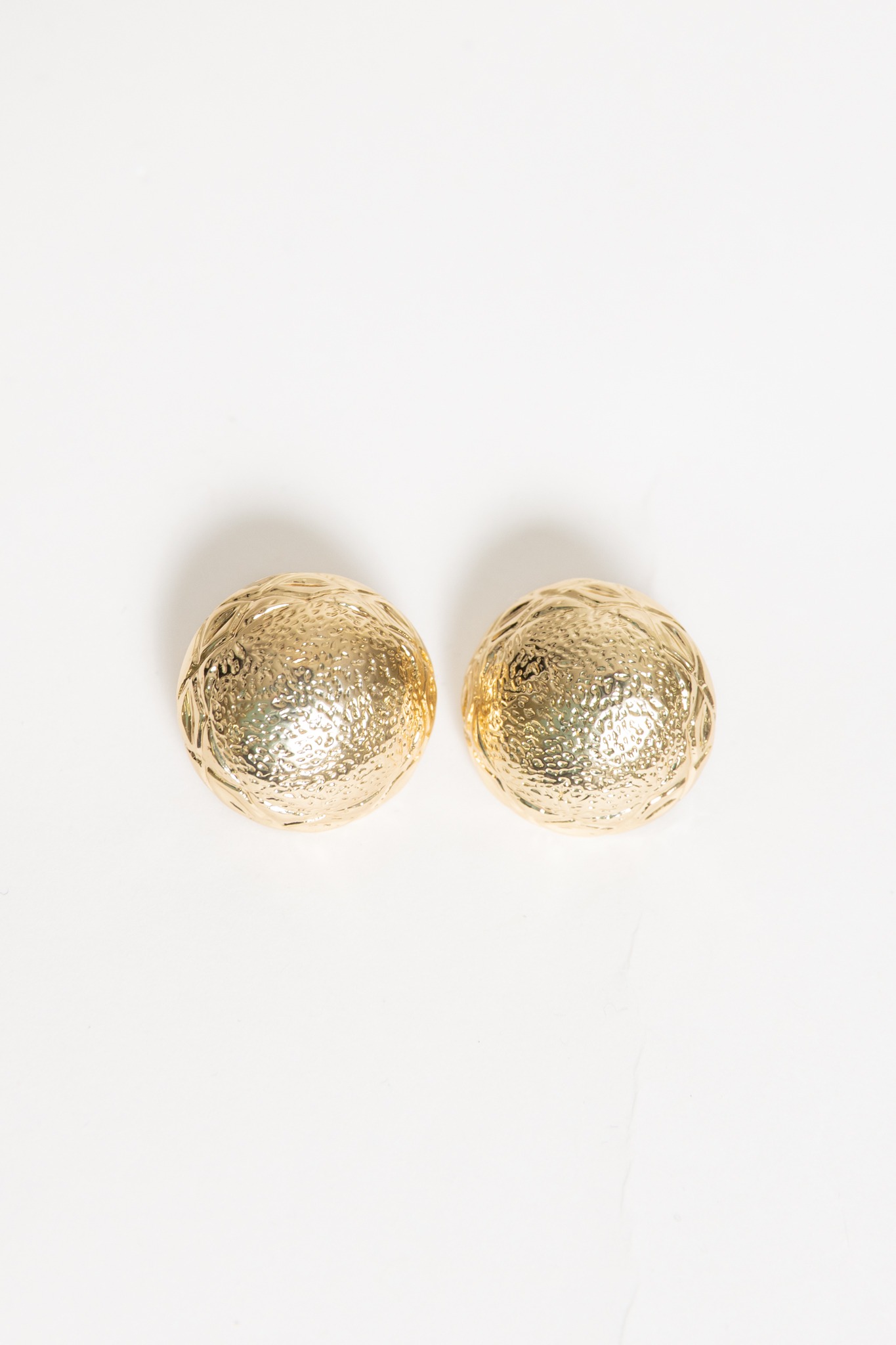 Hammered Dome Ear, Gold - 4K7A8104.jpg