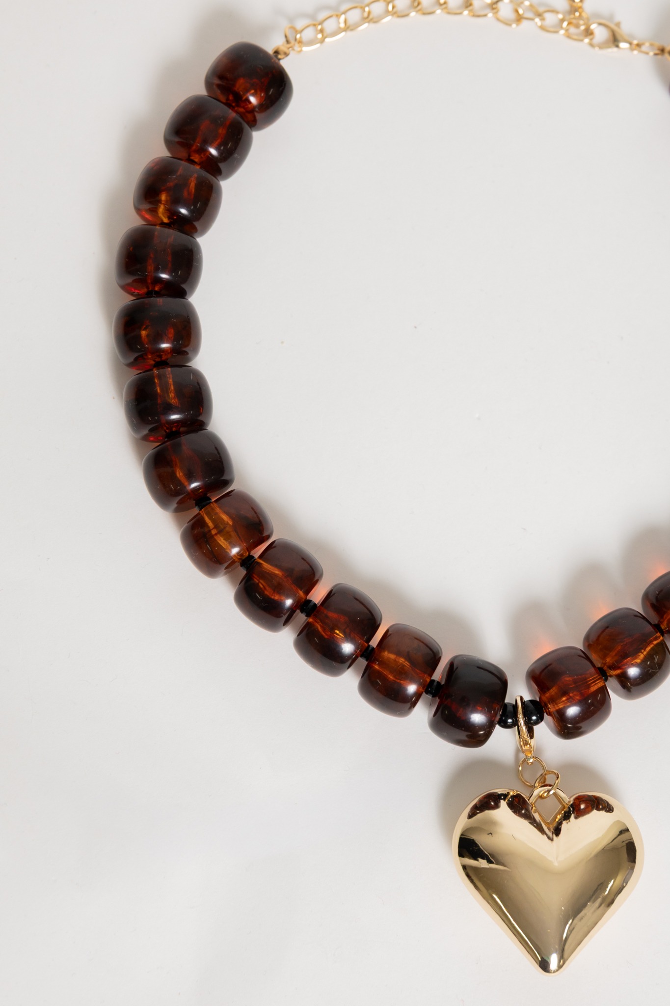 Anya Heart Necklace, Brown - 4K7A8112.jpg