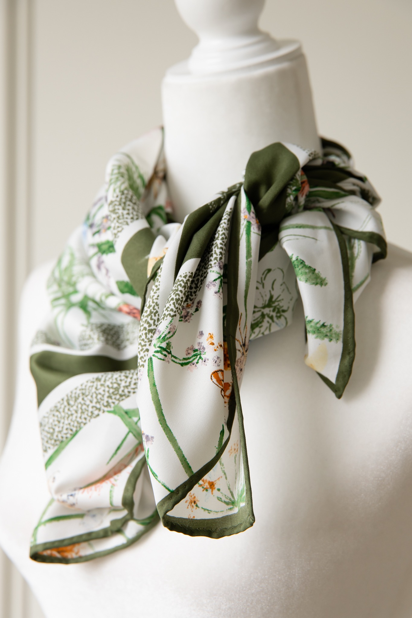 Garden Party Scarf, Green - 4K7A8295.jpg