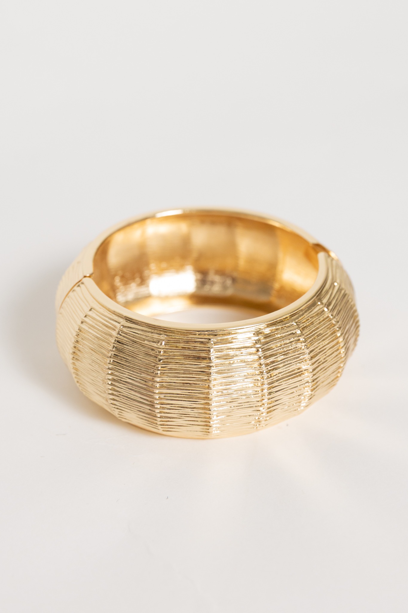 Estella Brushed Cuff, Gold - 4K7A8685.jpg