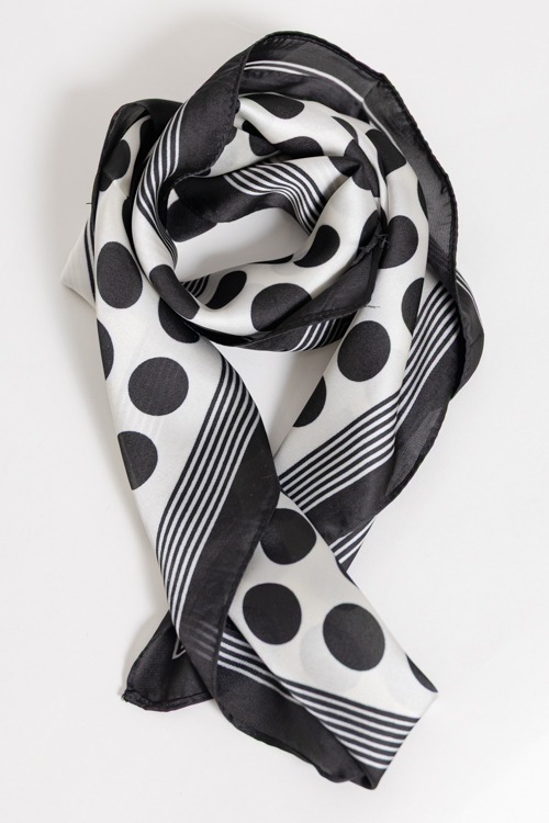 Purdita Scarf, Polka Dot - 4K7A8800.jpg