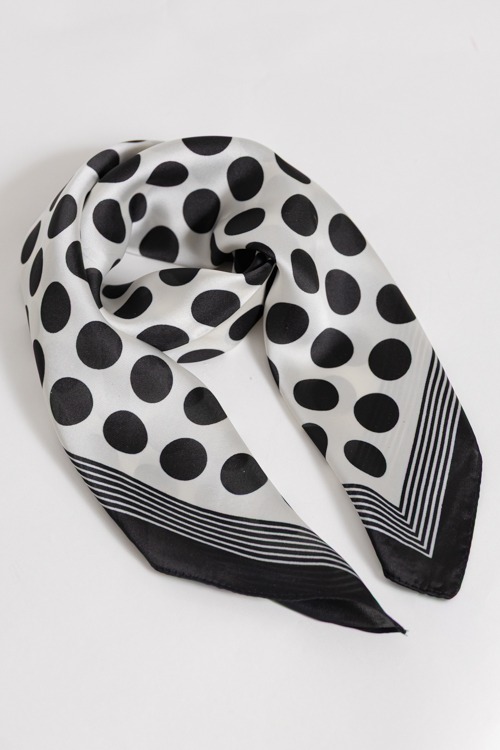 Purdita Scarf, Polka Dot - 4K7A8803.jpg