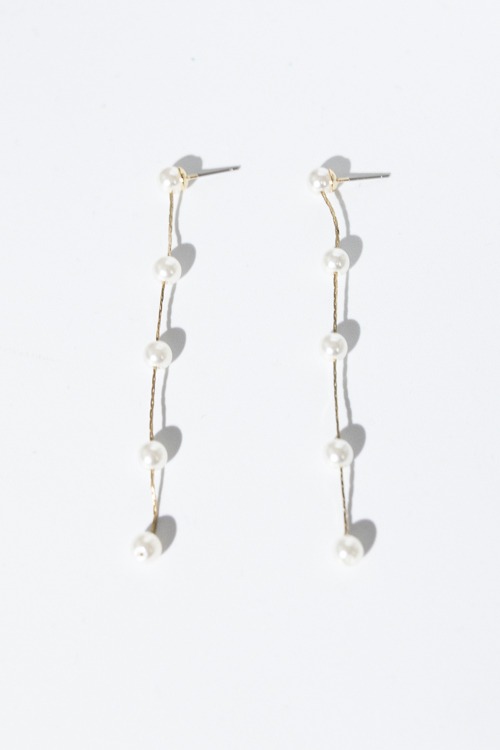 Pearl Drop Earrings, Cream - 4K7A9228.jpg