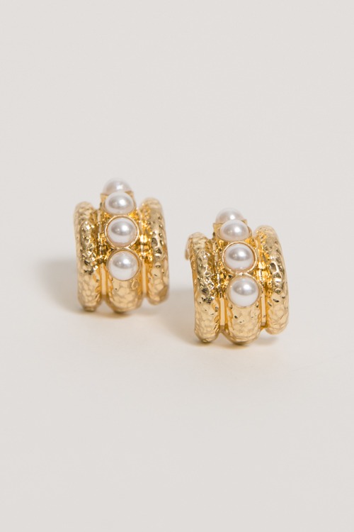 Antique Dotted Earring, Cream - 4K7A9481.jpg