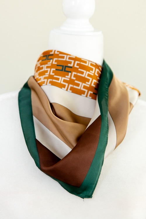 On The Plains Scarf, Green - 4K7A9483.jpg