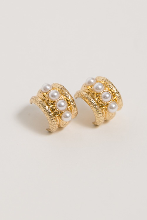 Antique Dotted Earring, Cream - 4K7A9483.jpg