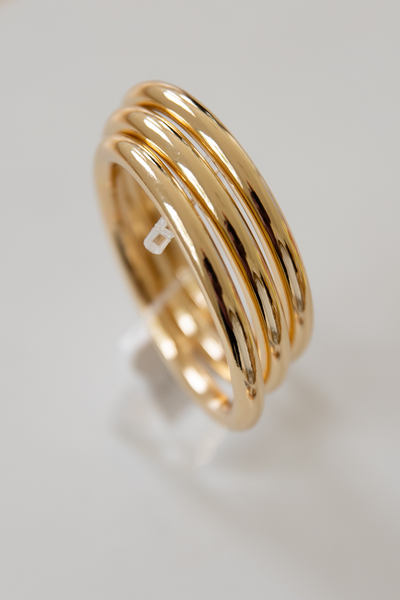Bangle Stack, Gold - 4K7A9709.jpg
