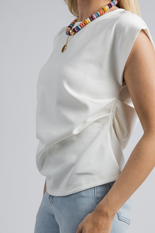 Tucked Away Muscle Tee, Ivory - 4K7A9813h.jpg