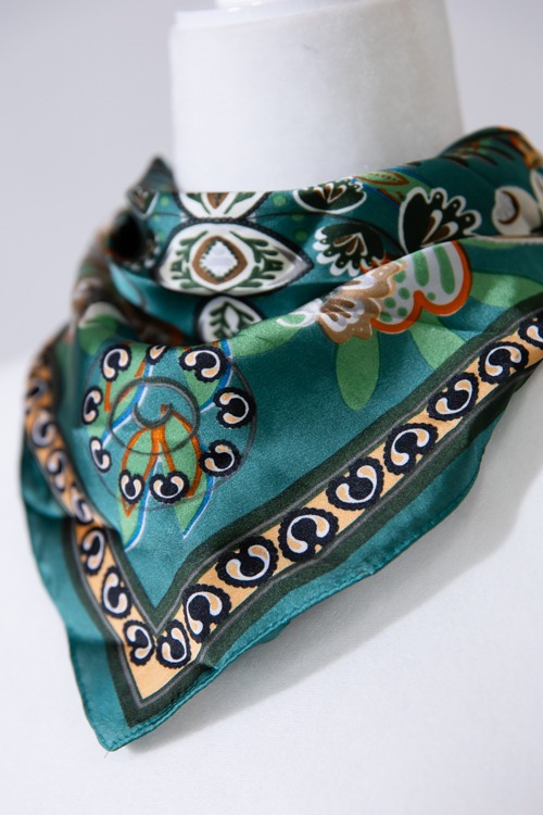 Freddie Silk Scarf, Green - 4K7A9840-2.jpg