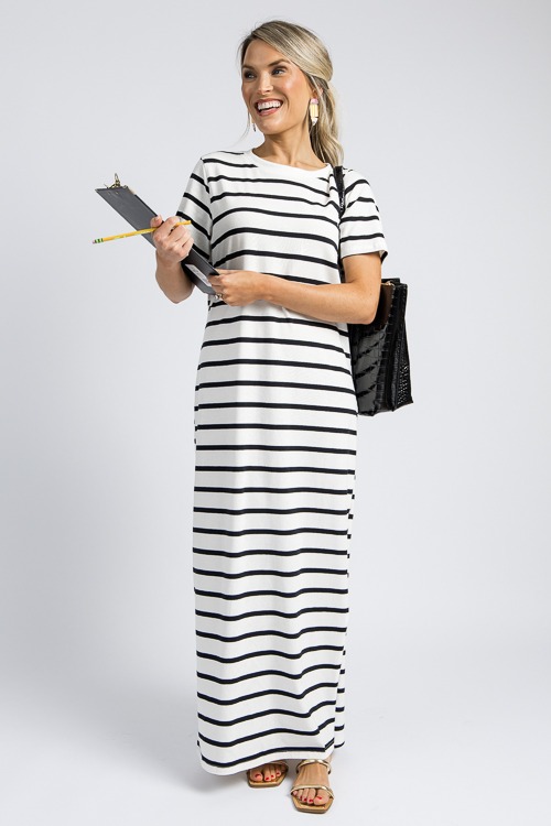 Brodie Stripe Maxi, Black - 4K7A9921.jpg