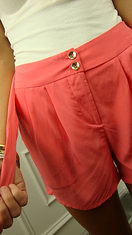 My Beloved Shorts, Coral