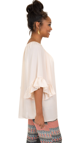 Emma Tunic, Nude