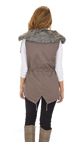 Removable Collar Vest