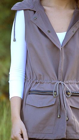 Removable Collar Vest