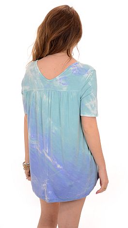 Motion of the Ocean Tee