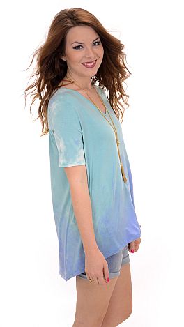 Motion of the Ocean Tee
