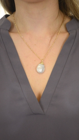 Moon Stone Necklace, Cream