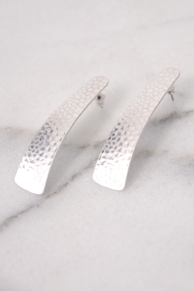 Hammered Curve Earring, Silver