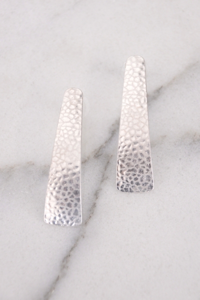 Hammered Curve Earring, Silver