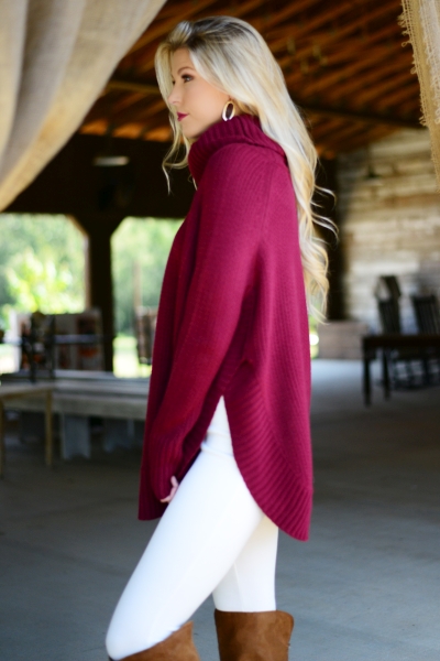 Tobi Turtleneck, Burgundy