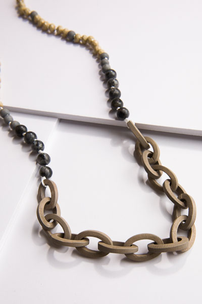 Neutral Gray Links Necklace