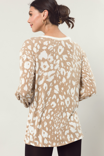 Lazy Leopard Pullover, Camel