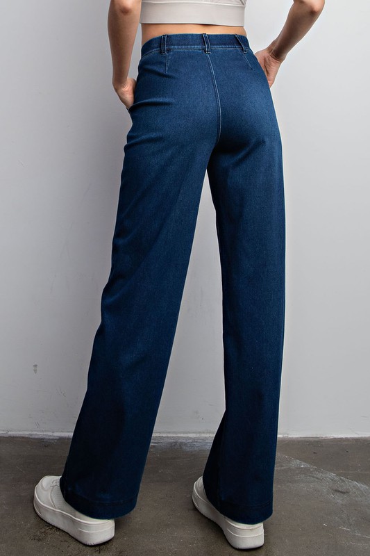 Pull-On Wide Leg Jeans