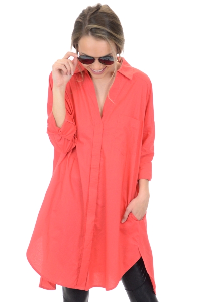 Daphne Frock, Red